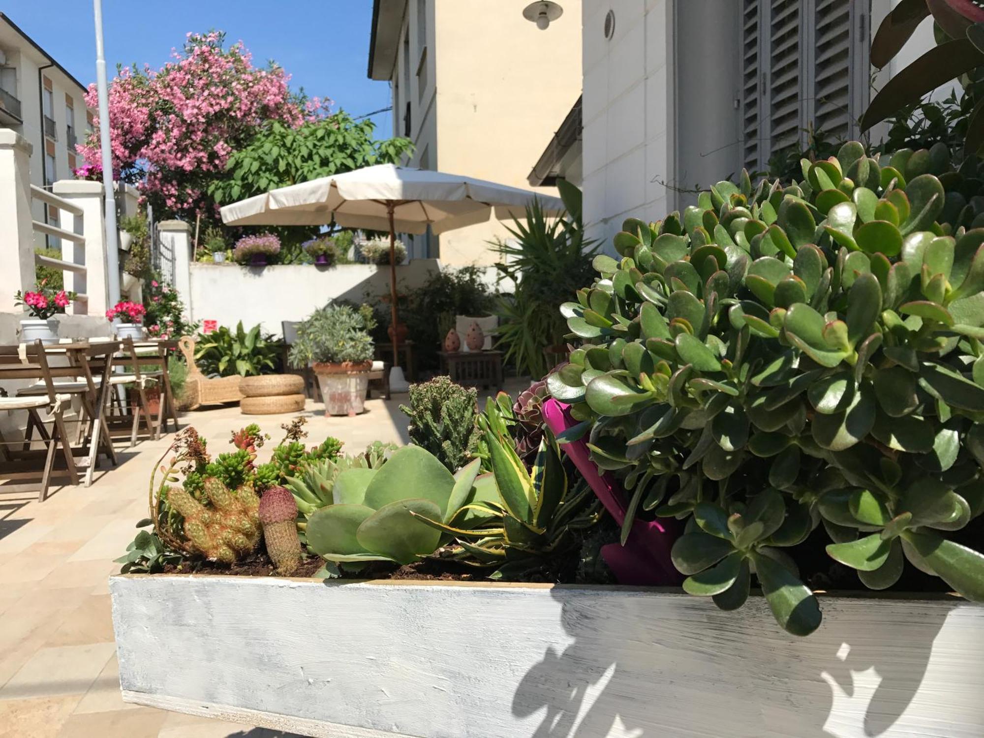 hotel lisà Viareggio Exterior foto