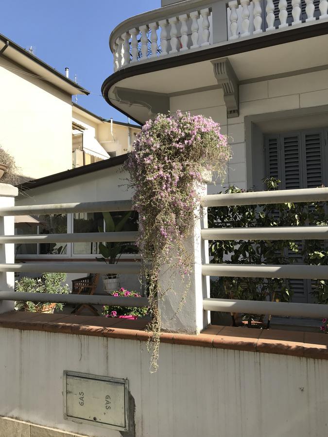 hotel lisà Viareggio Exterior foto
